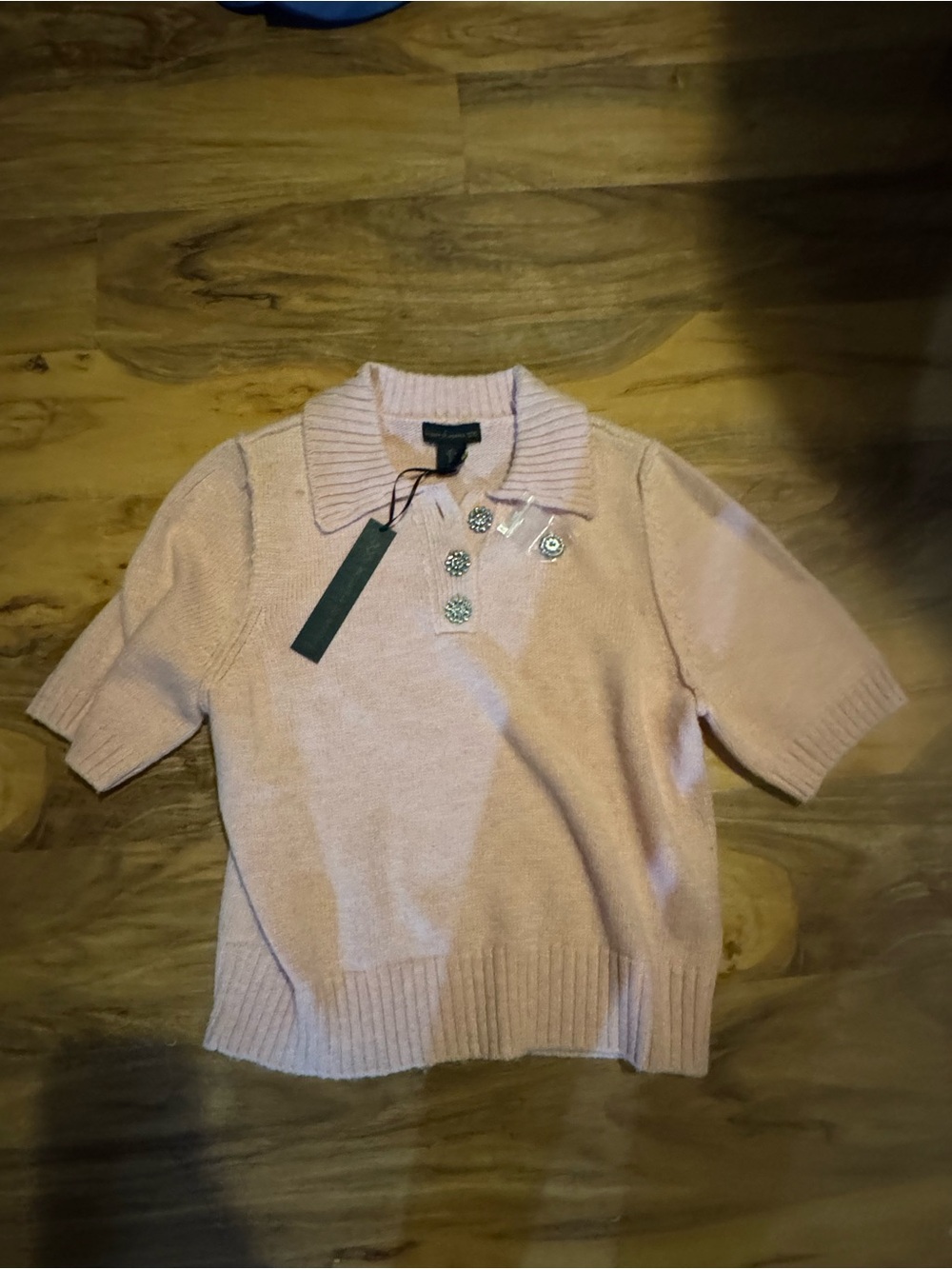 House of Harlow 1960 Pale Pink V‑Neck Short‑Sleeve Sweater with Jeweled Buttons